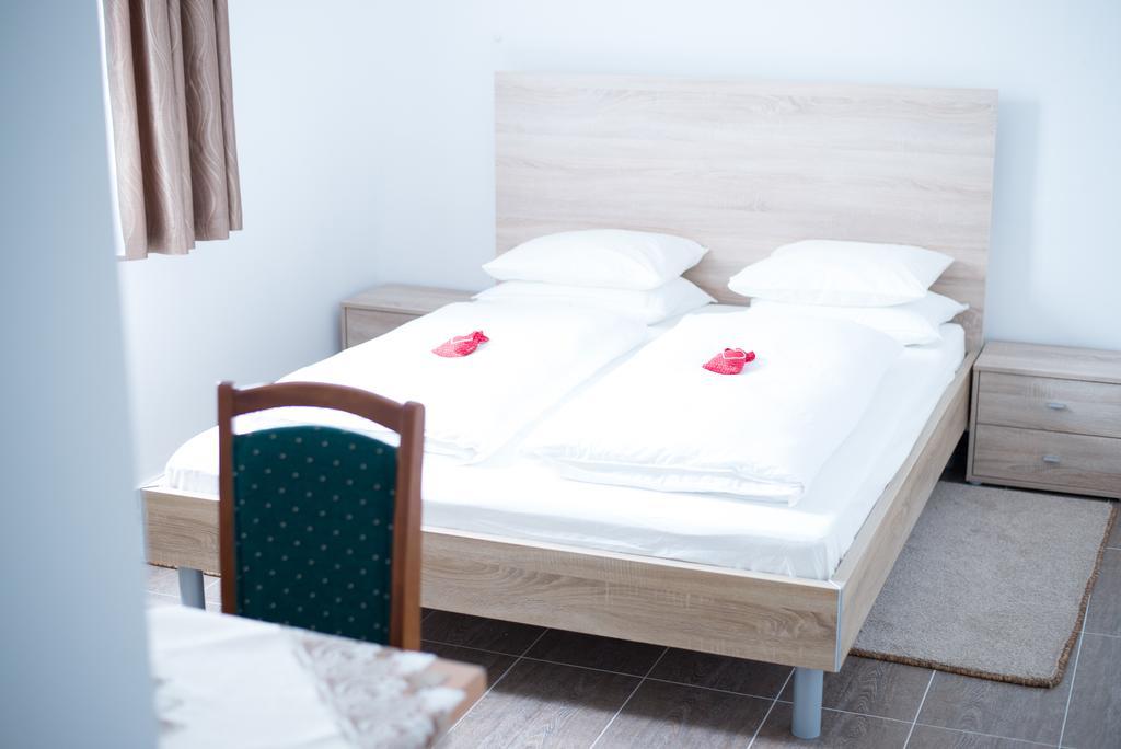 Cafe 168 Bed & Breakfast Vienna Room photo