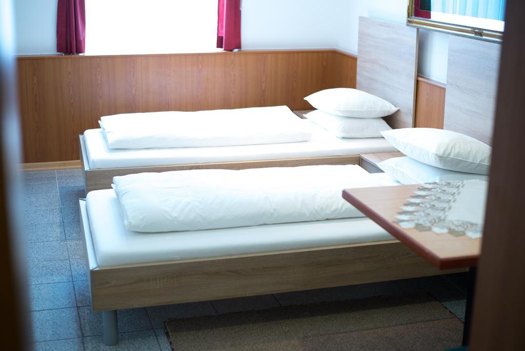 Cafe 168 Bed & Breakfast Vienna Room photo